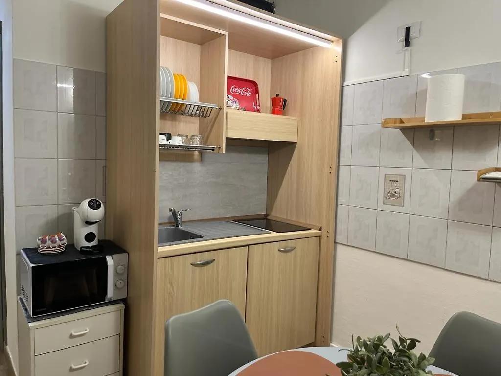 Apartament Bilocale Zona Citta' Studi Mediolan 0*,